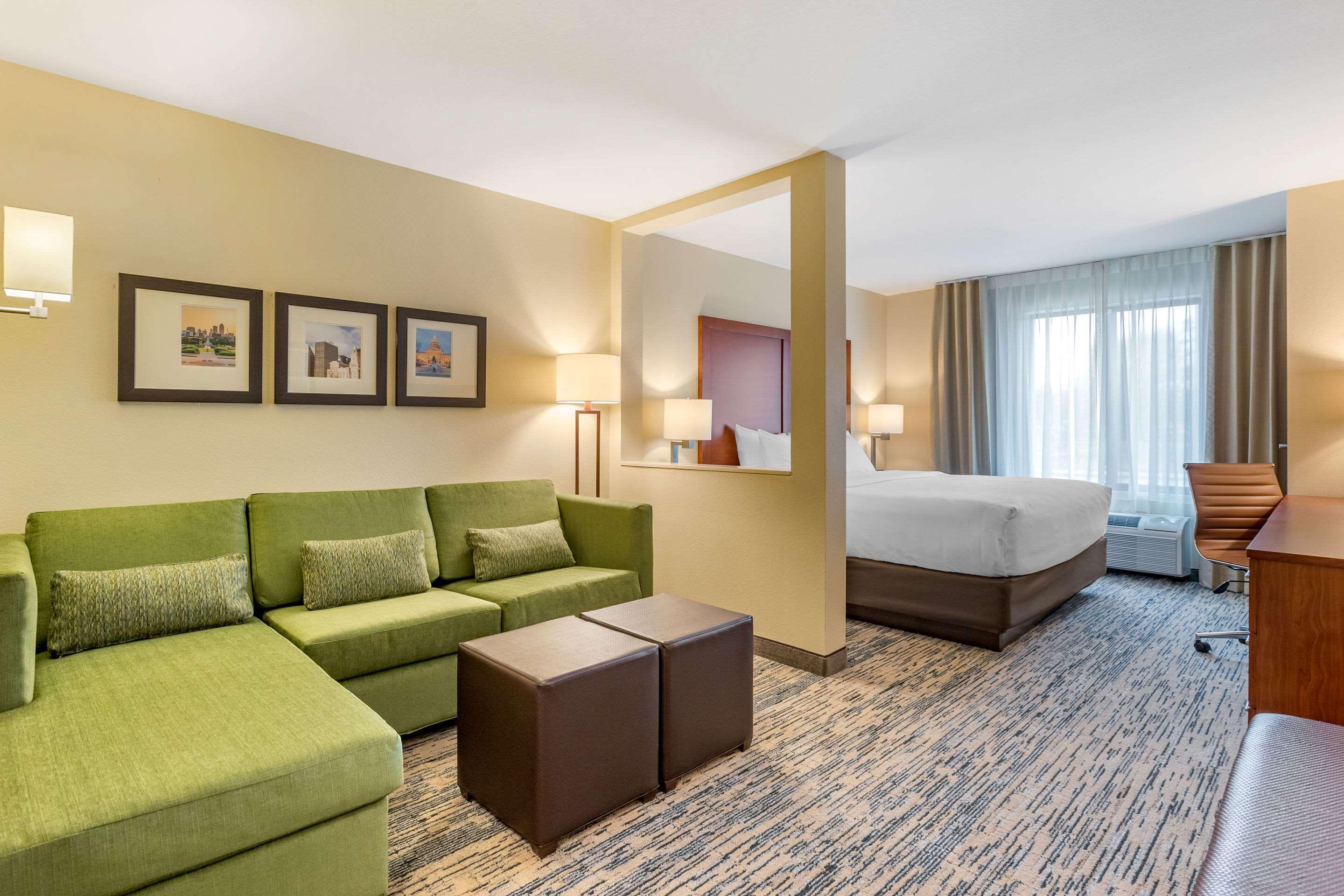 Comfort Inn & Suites West Des Moines Bagian luar foto
