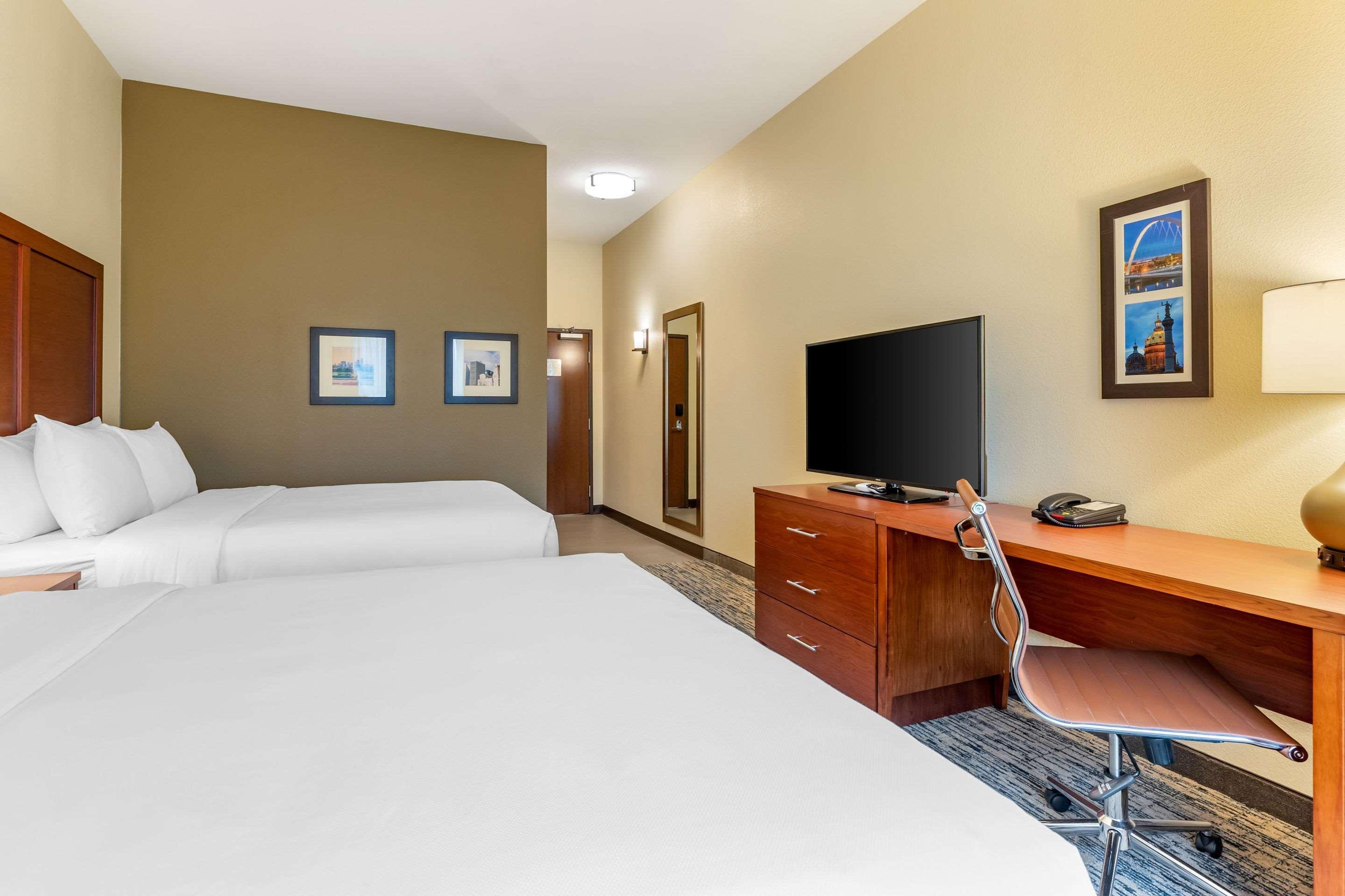 Comfort Inn & Suites West Des Moines Bagian luar foto