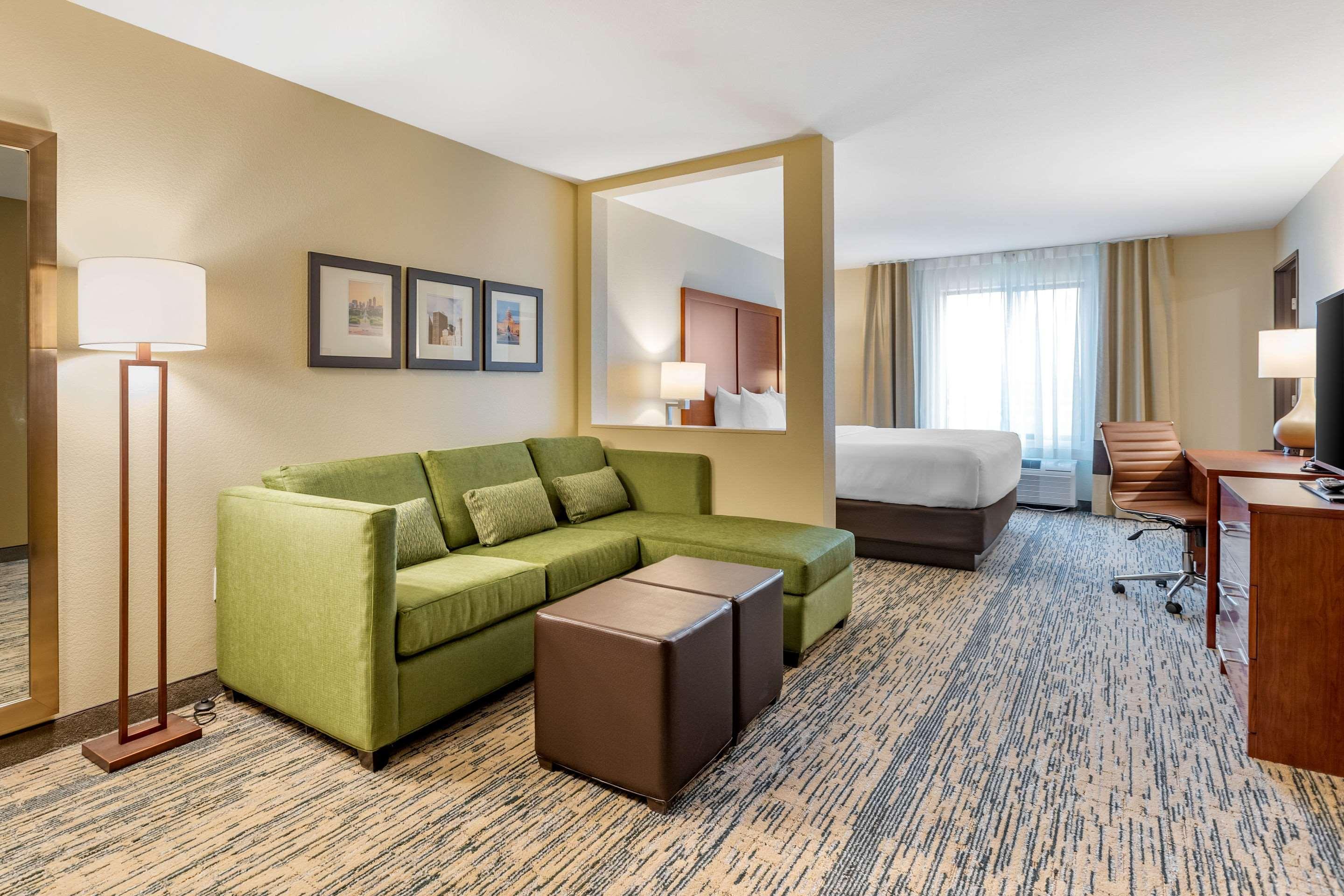 Comfort Inn & Suites West Des Moines Bagian luar foto