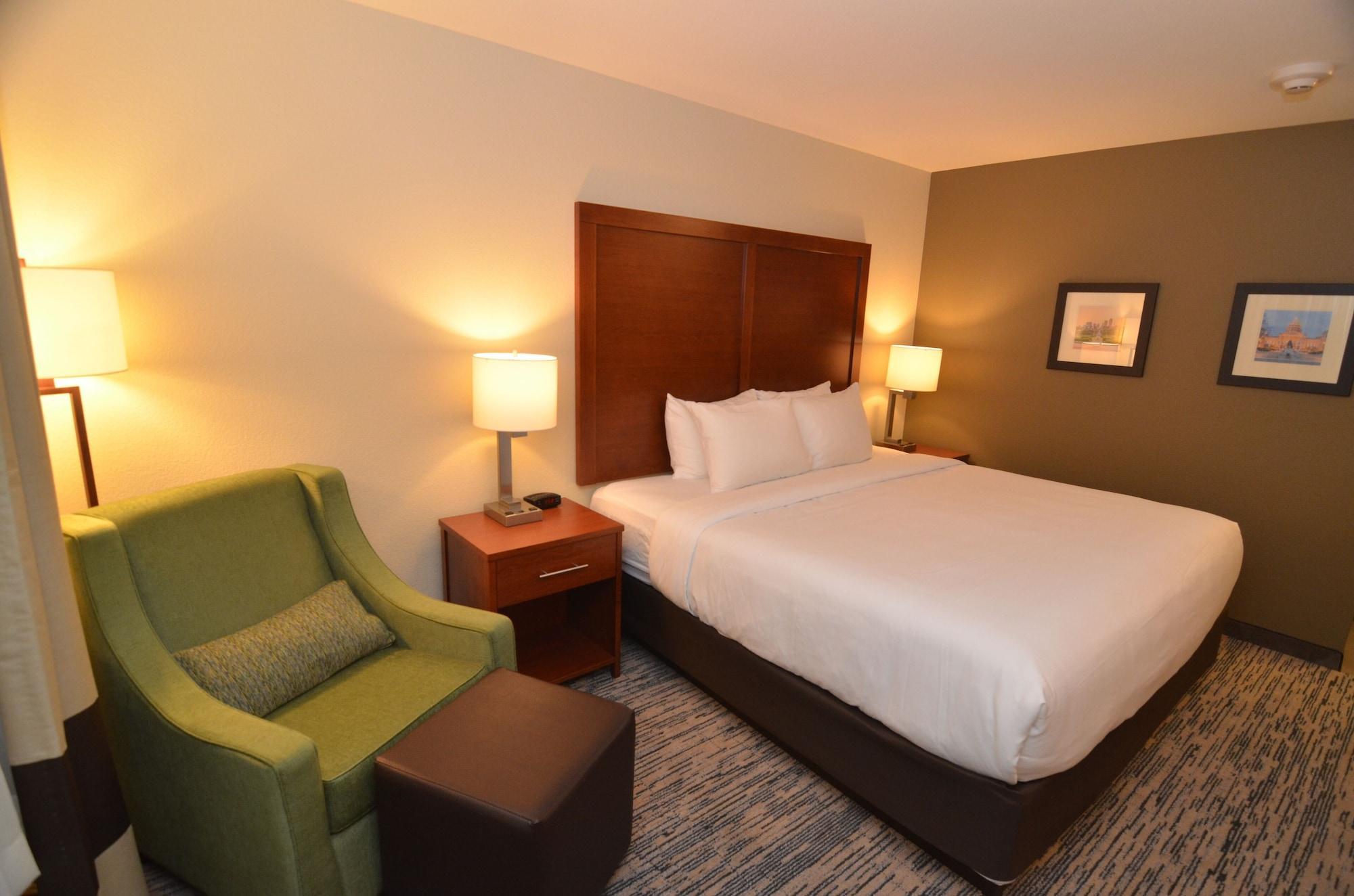 Comfort Inn & Suites West Des Moines Bagian luar foto