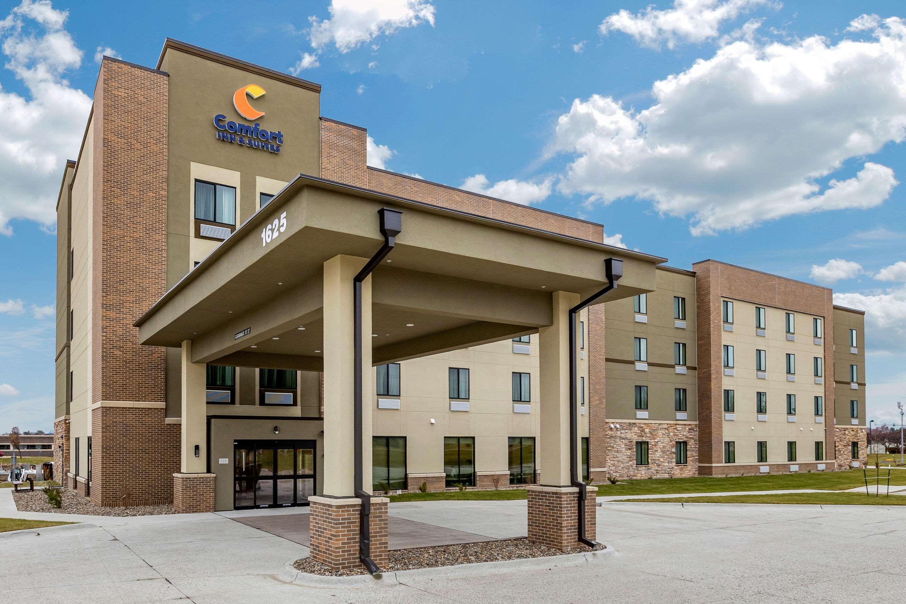 Comfort Inn & Suites West Des Moines Bagian luar foto
