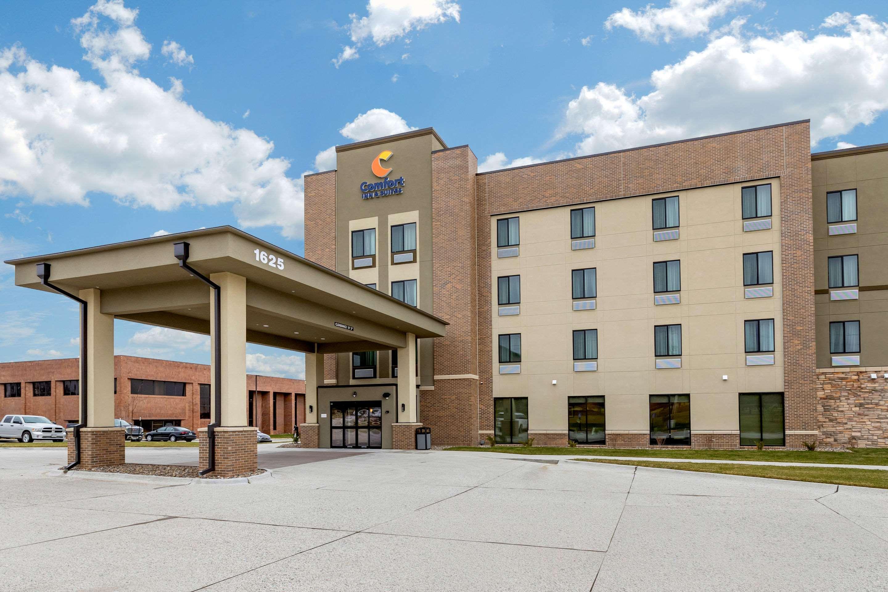Comfort Inn & Suites West Des Moines Bagian luar foto