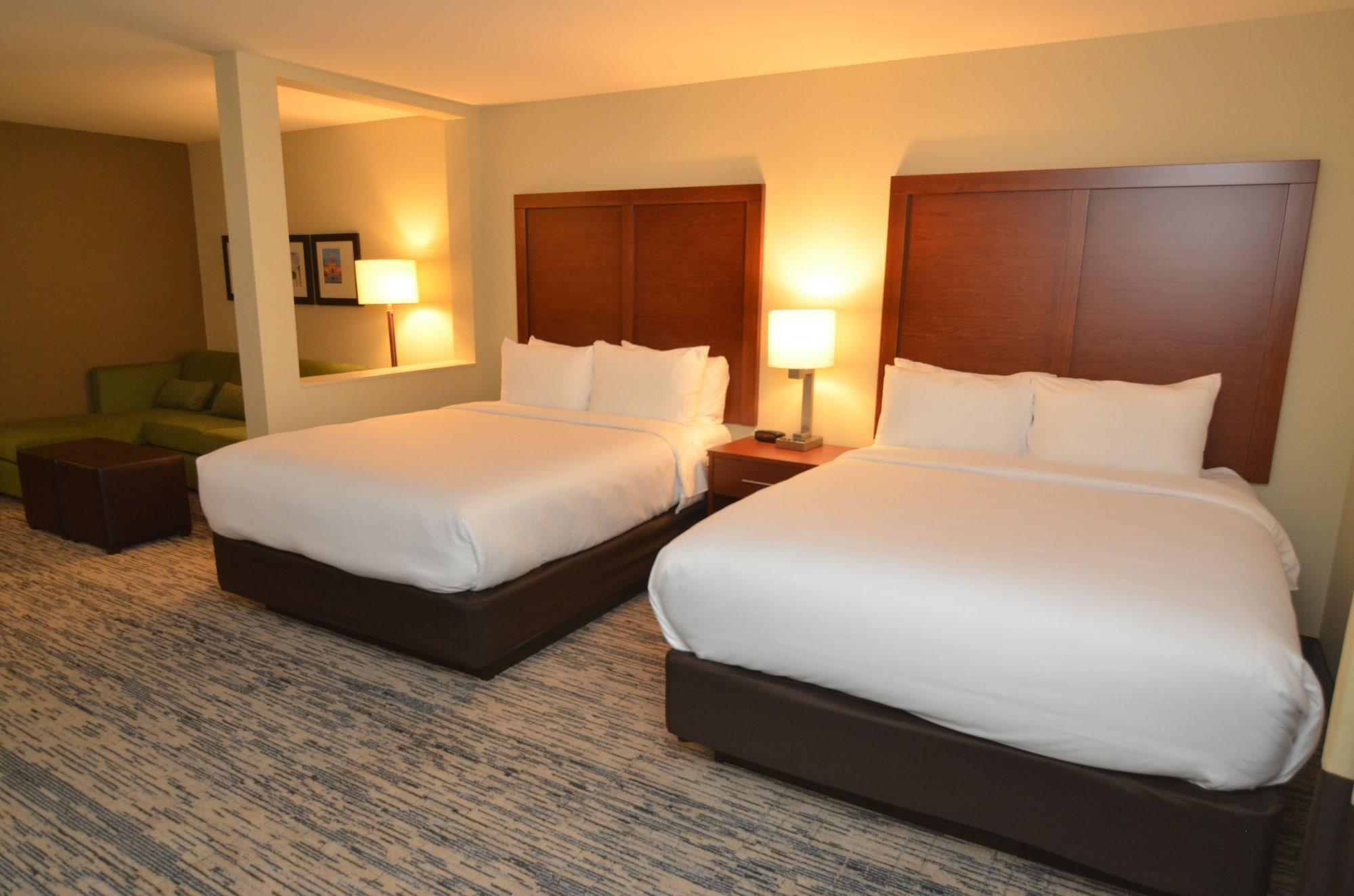 Comfort Inn & Suites West Des Moines Bagian luar foto
